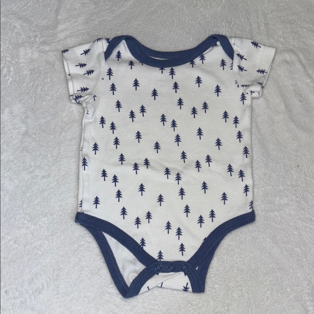 (3 for $10) HB baby Blue and White Tree Print Baby Onesie bodysuit 🌲